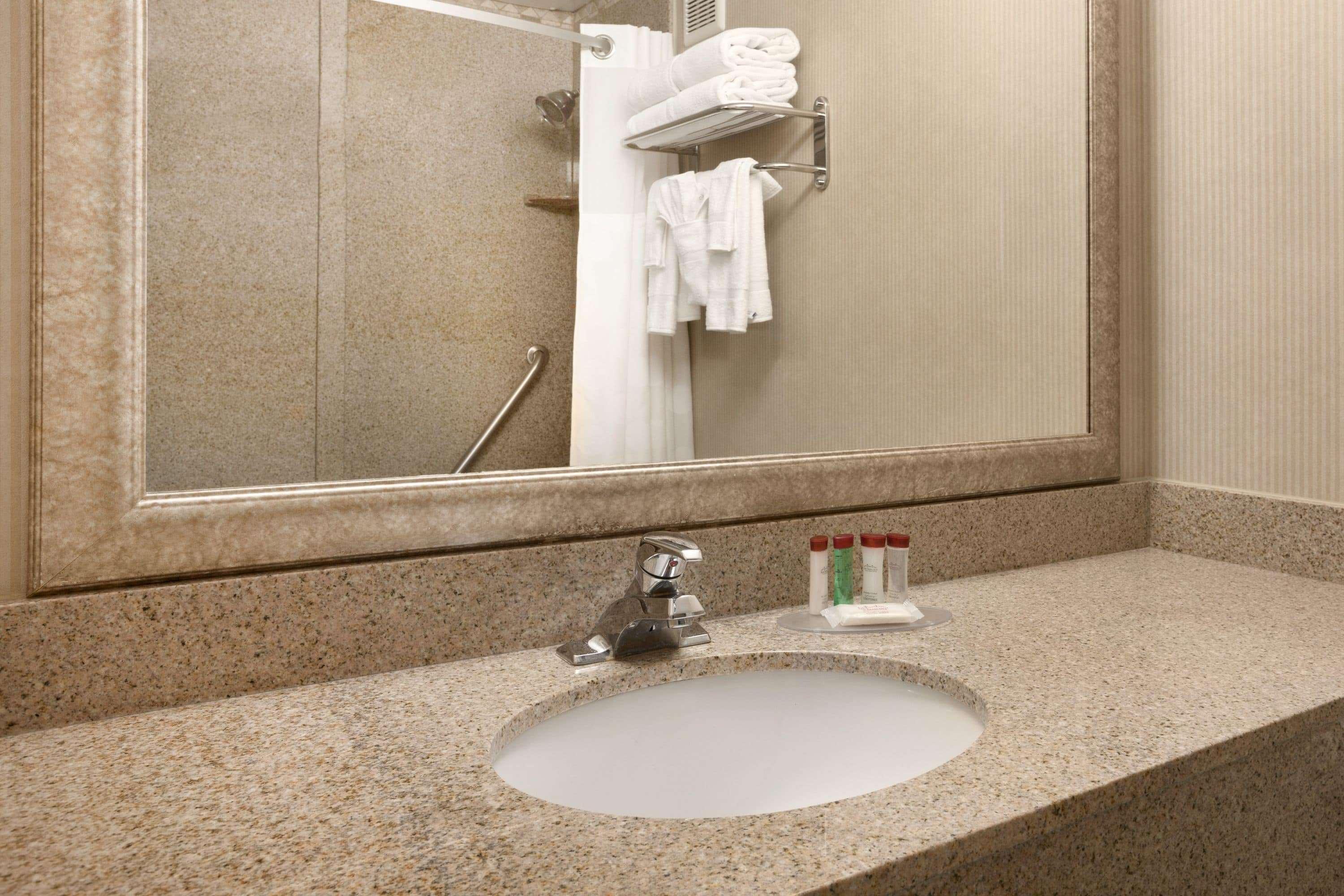 Ramada By Wyndham Newark/wilmington Hotel Newark
