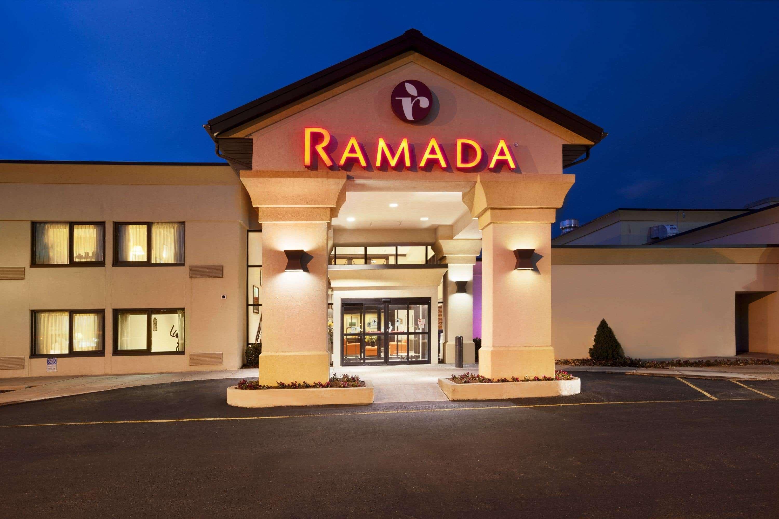 Hotel Ramada By Wyndham Newark/wilmington 4*